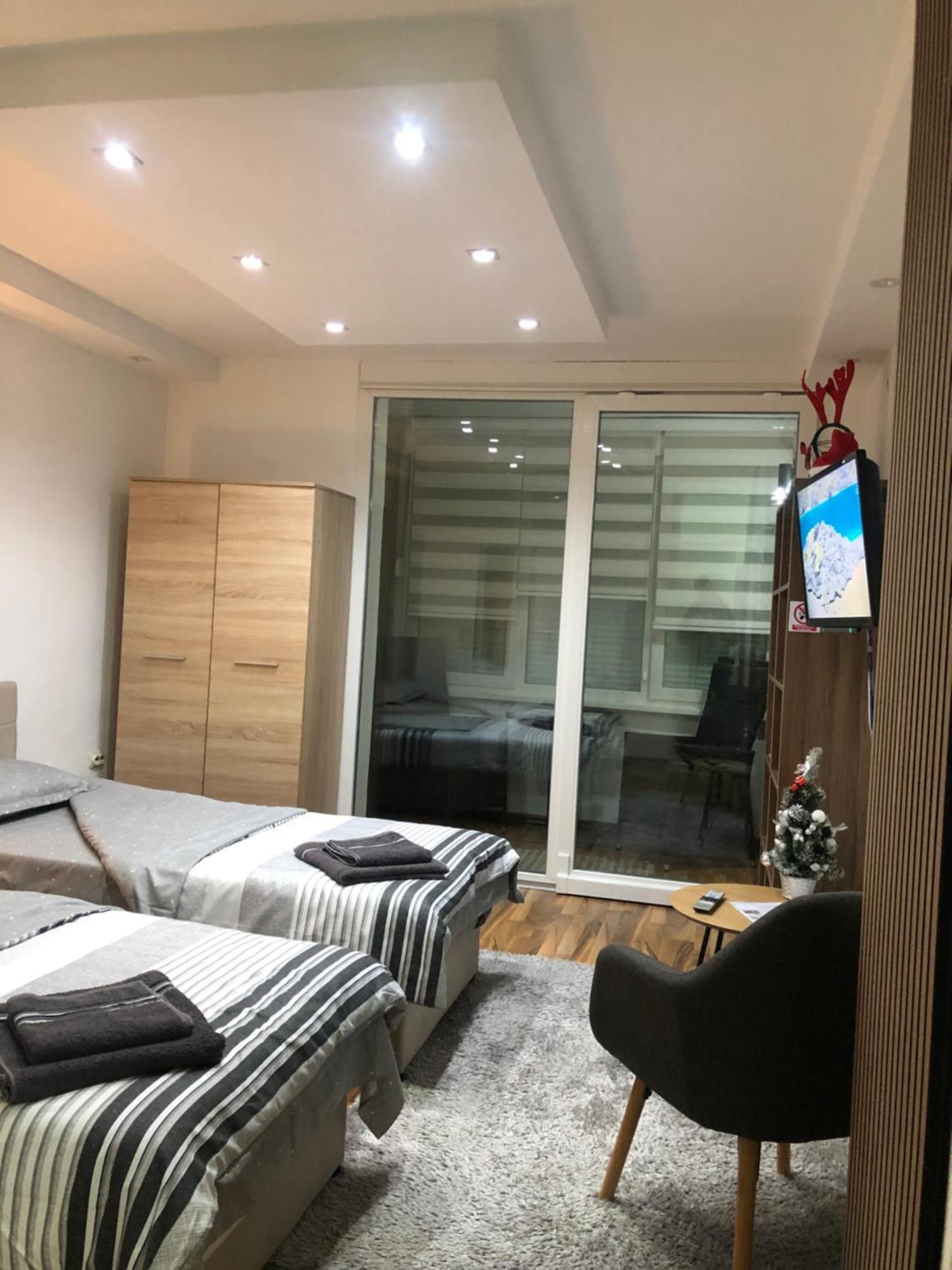 Welcome To The Apartment Mesic- Airport Сараево Екстериор снимка
